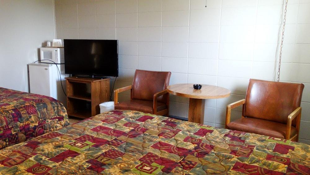 Attican Motel photo 20