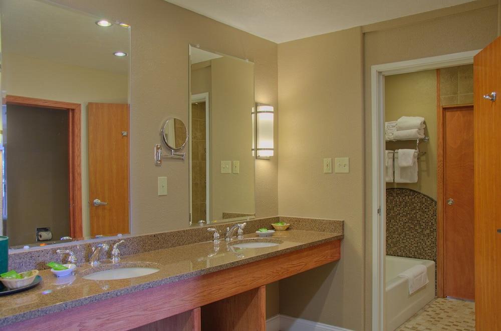 Fairmont Hot Springs Resort photo 36