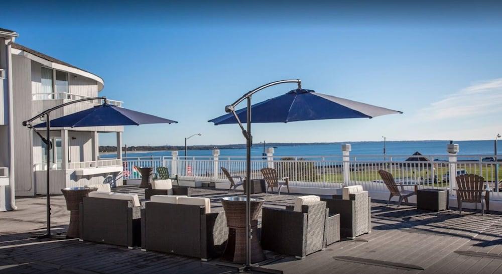 Aqua Blue Hotel photo 28