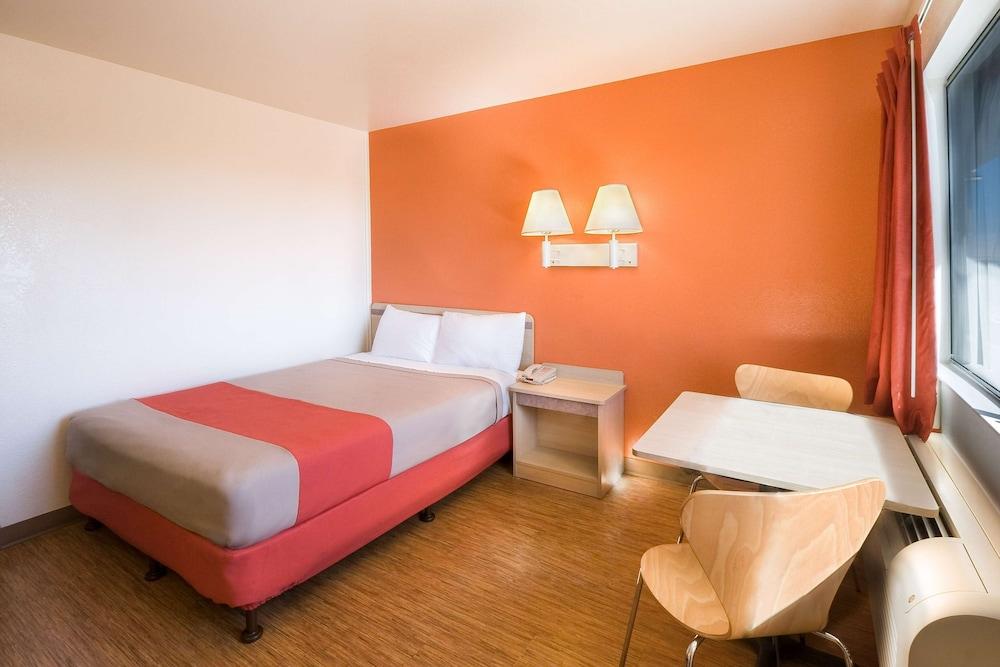 Motel 6 Pendleton, OR photo 8