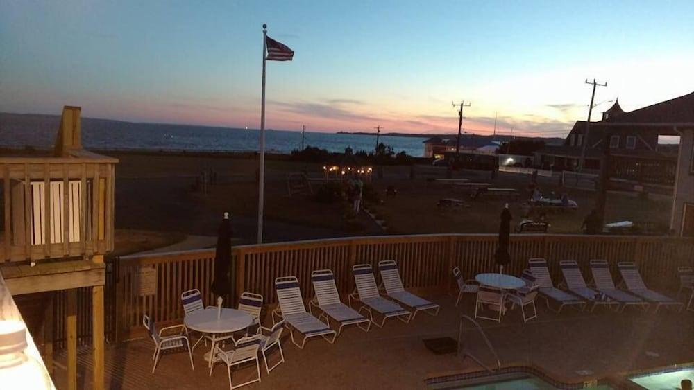 Mariner's Point Resort photo 26