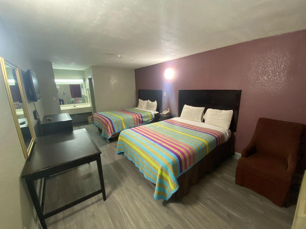 Diamond Inn photo 7