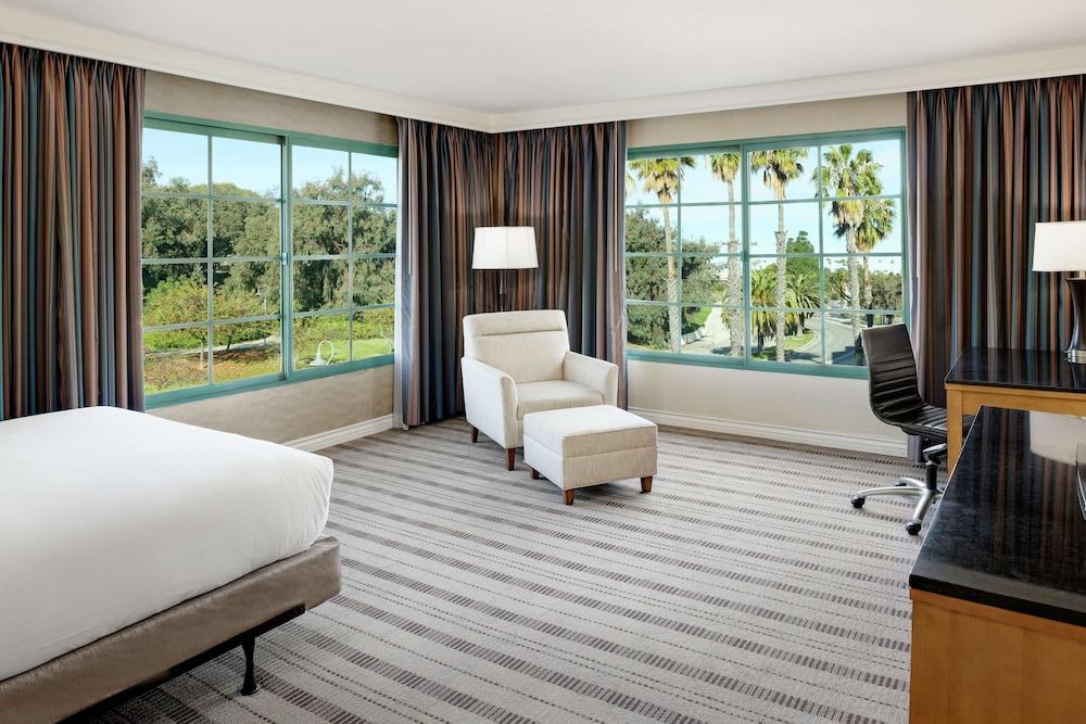 DoubleTree by Hilton San Pedro - Port of Los Angeles photo 7
