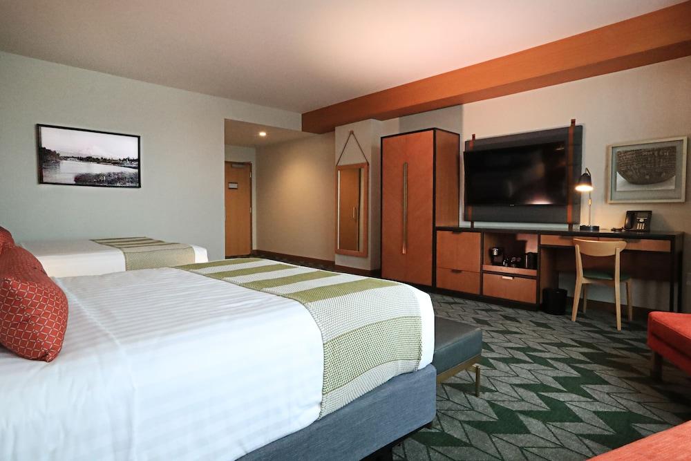 Emerald Queen Hotel and Casino - Tacoma photo 38