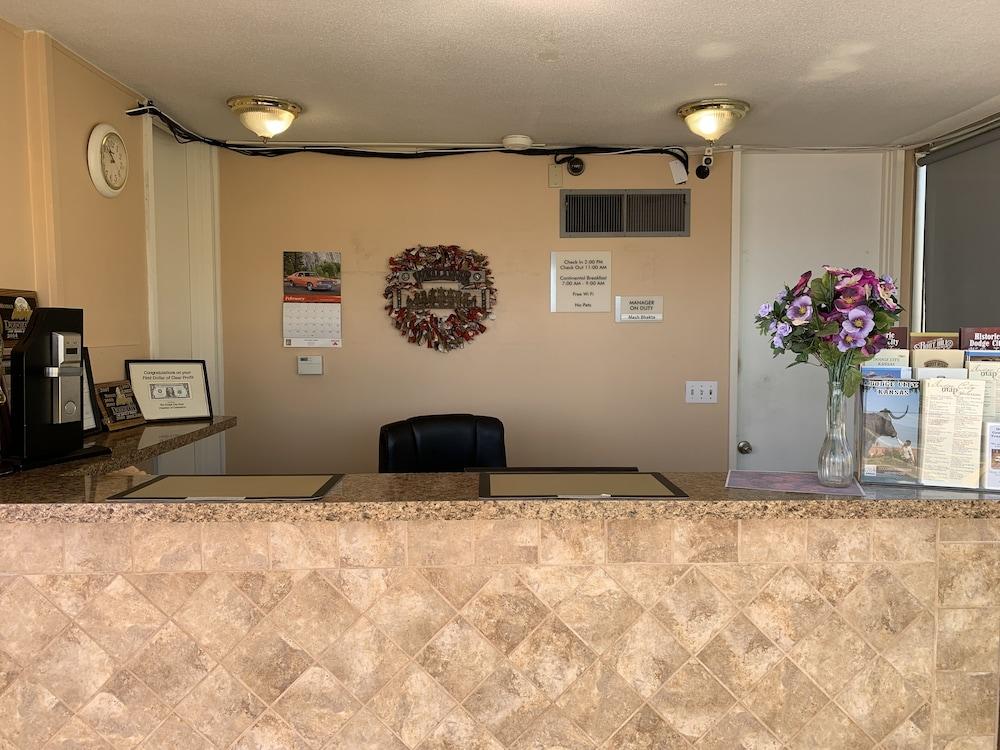 Executive Inn photo 2