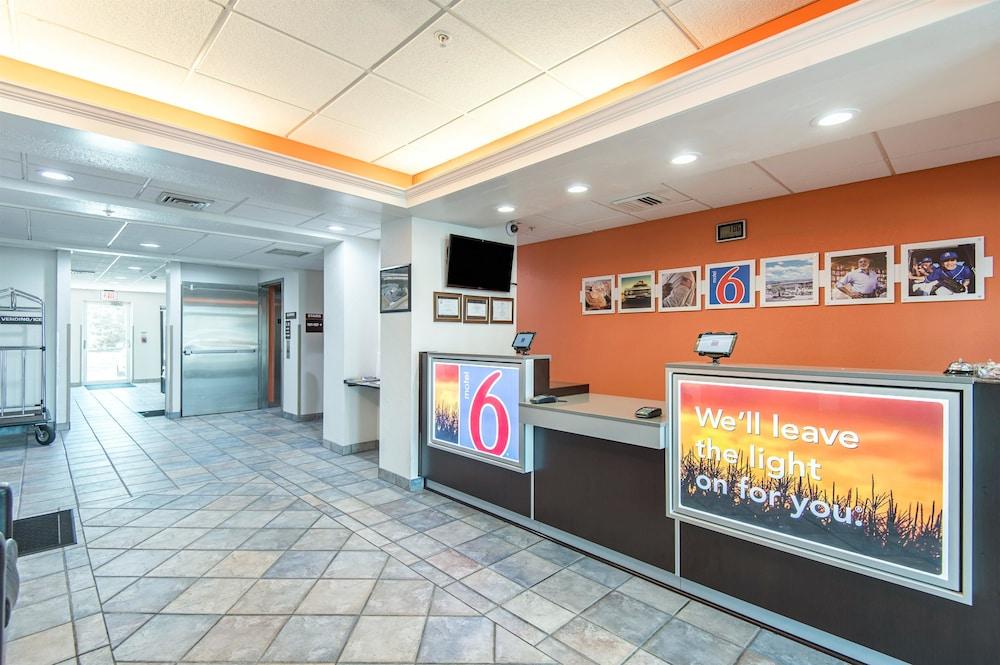 Motel 6 Junction City, KS photo 2