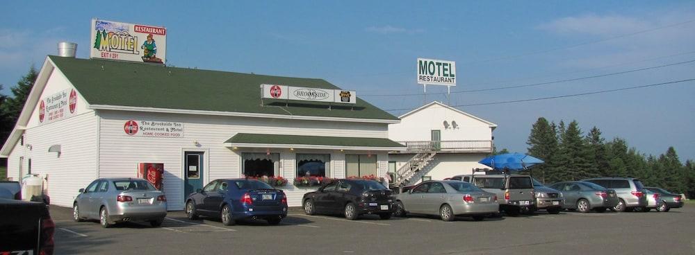 Brookside Inn photo 1