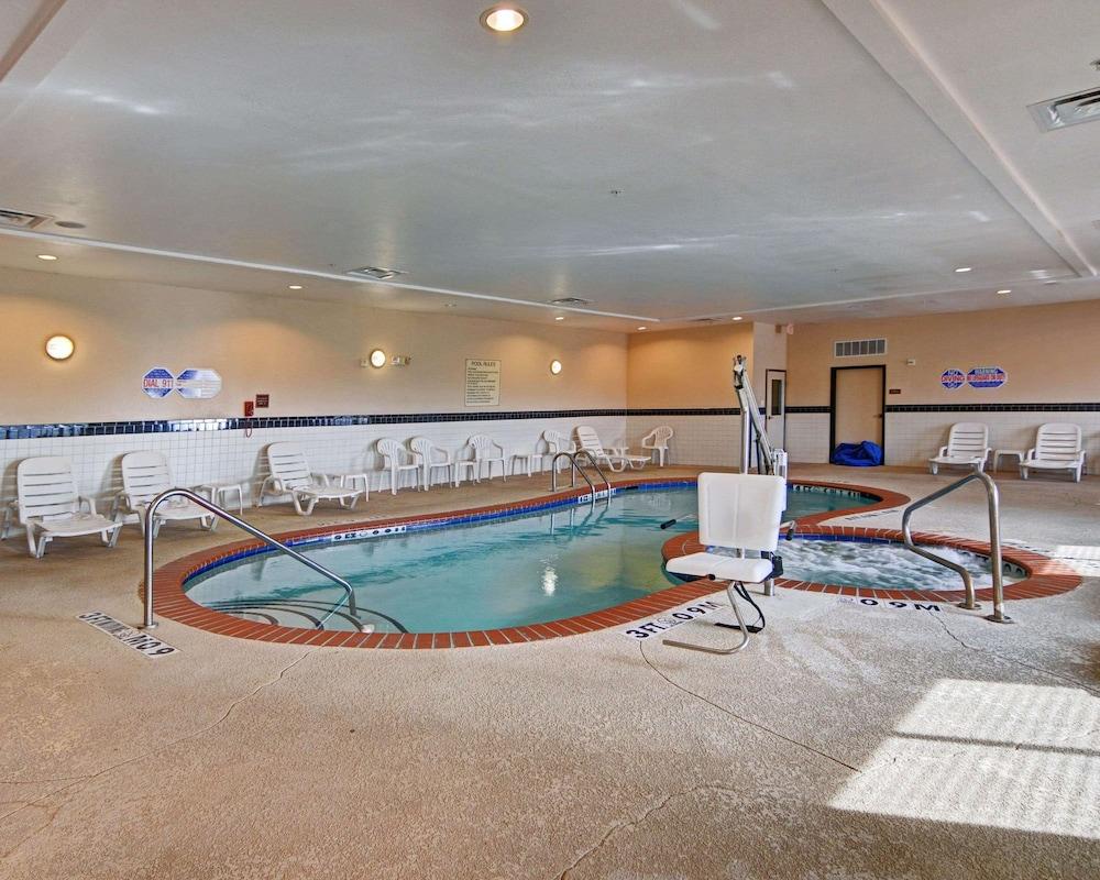 Quality Suites Near Cedar Creek Lake photo 27