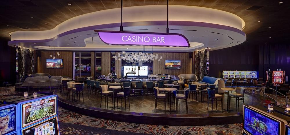 Emerald Queen Hotel and Casino - Tacoma photo 28