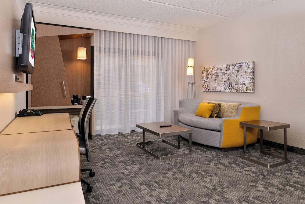 Courtyard by Marriott Dallas Northwest photo 24