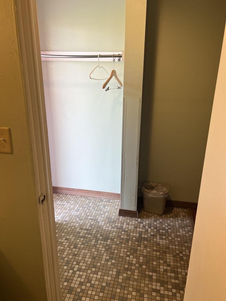 Town & Country Motel photo 14