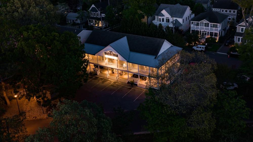 Canalside Inn photo 91