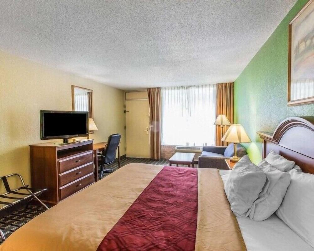 Travelers Inn Douglas By OYO US-441 photo 4
