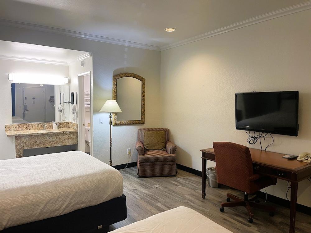 Americas Best Value Inn & Suites Joshua Tree National Park photo 48