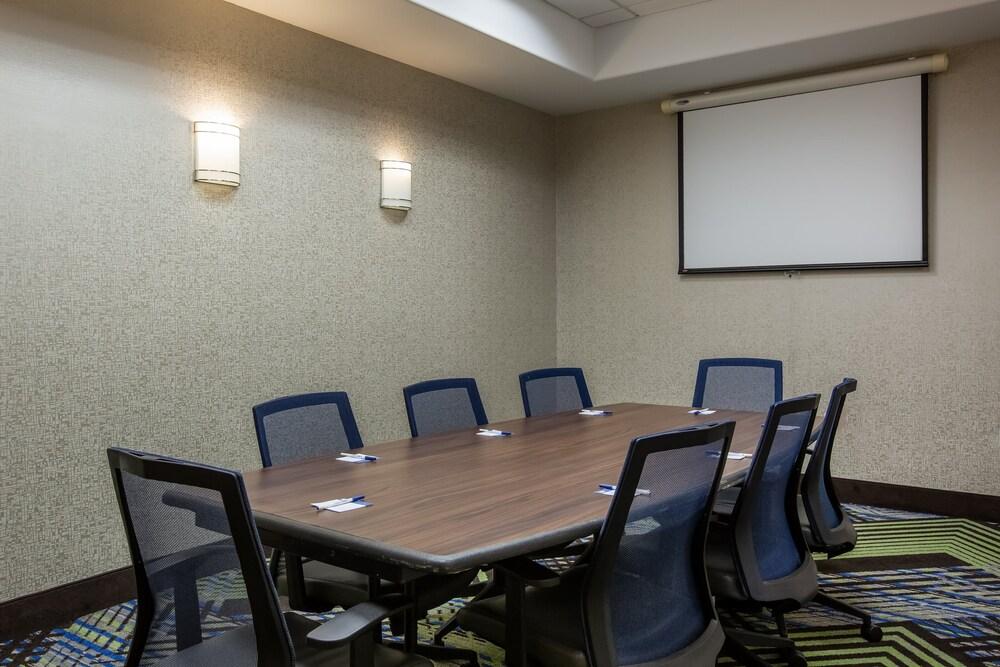 Holiday Inn Express Hotel & Suites Fairburn by IHG photo 31
