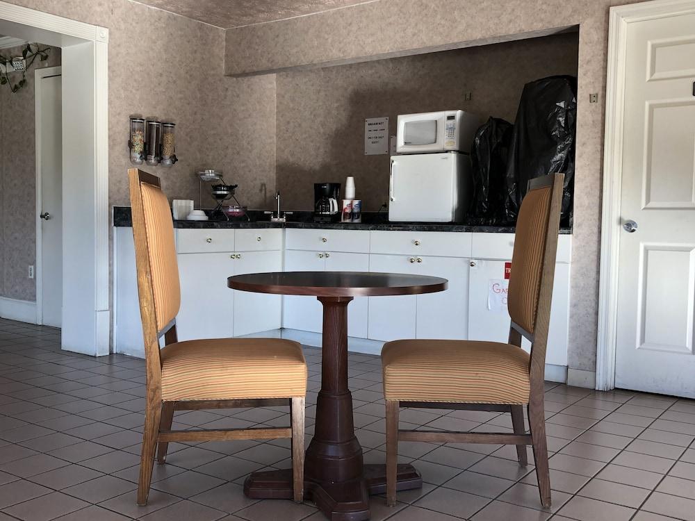 Western Inn photo 23
