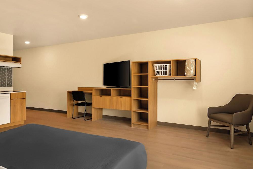 LivAway Suites- Syracuse photo 19