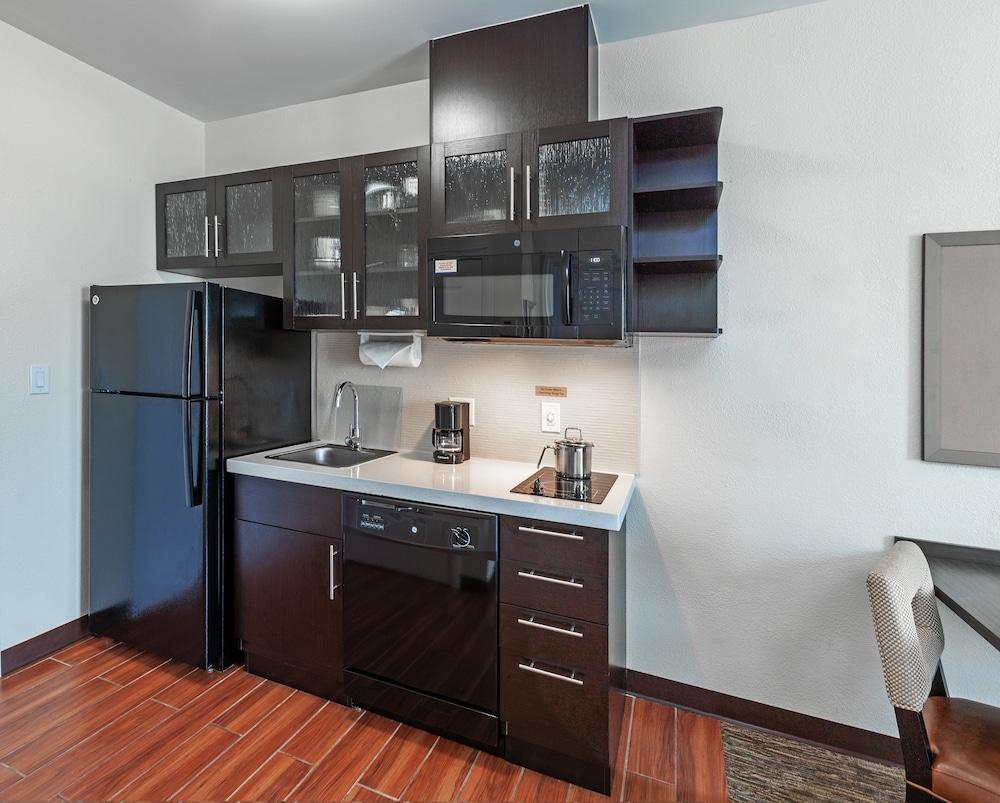 Candlewood Suites Houston North I45 by IHG photo 9