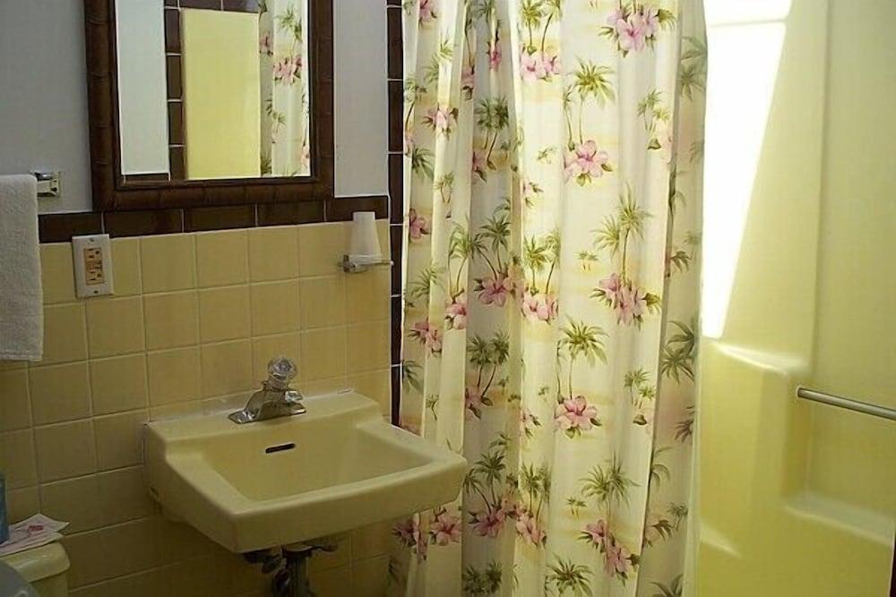 Aquarius Arms Motel photo 6