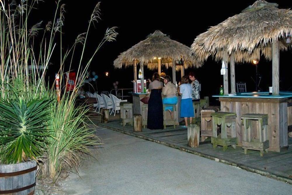 Snug Harbor Marina and Hotel photo 26
