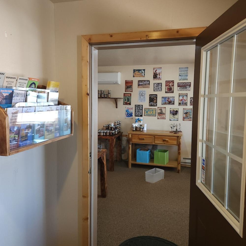 Flaming Gorge Hideout photo 32