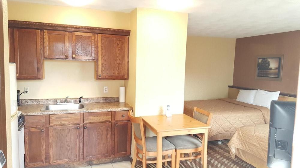 Oakdale Motel photo 9