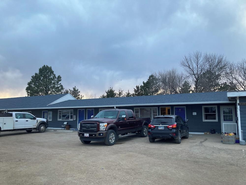 Dew Drop Inn Motel by OYO Miller SD photo 22