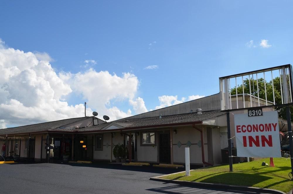 Economy Inn photo 15