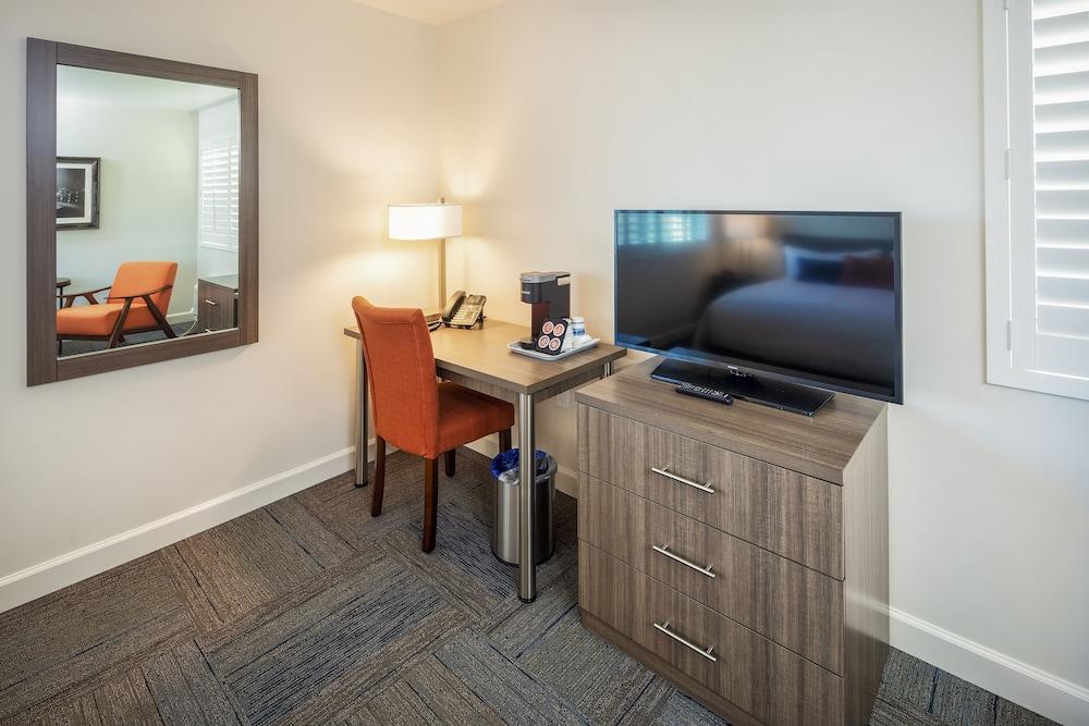 Inn At Moss Landing Point photo 24