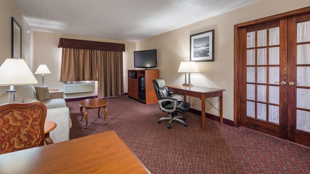 Days Inn by Wyndham St. Charles IL photo 19