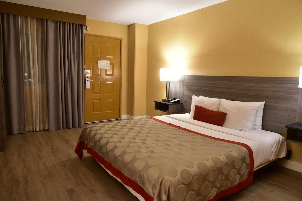 Ramada by Wyndham San Diego National City photo 14