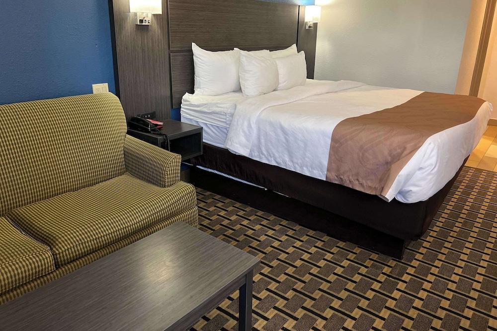 Quality Inn & Suites Louisville East photo 40
