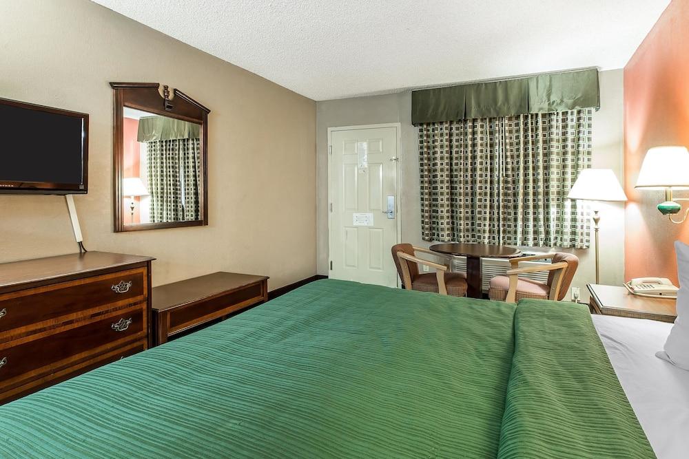 Quality Inn & Suites Macon North photo 3
