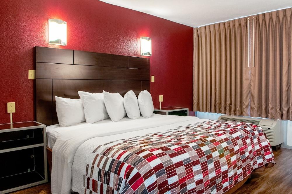 Red Roof Inn Slidell photo 18
