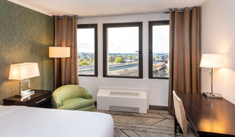 DoubleTree by Hilton Newark Penn Station photo 37
