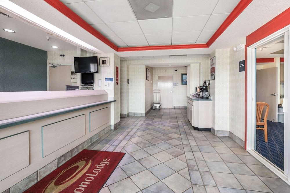 Econo Lodge Morristown West photo 2