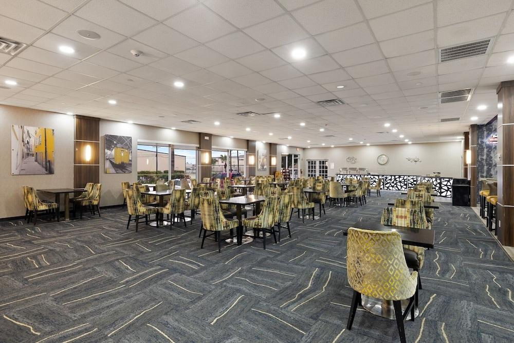 Verta Hotel McAllen Airport photo 2
