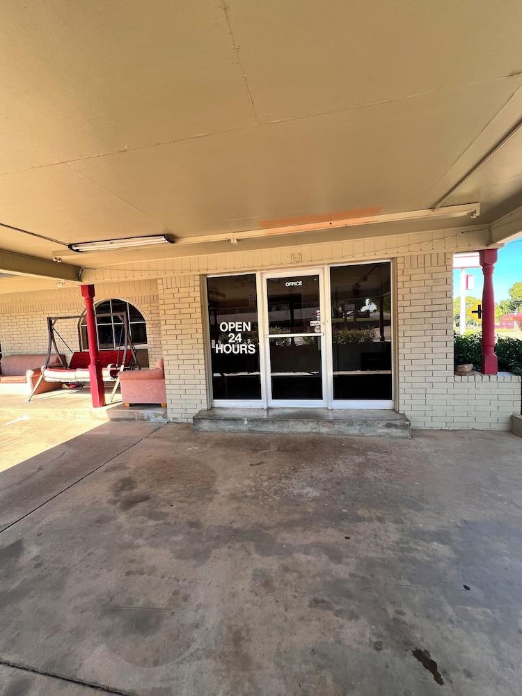 Economy Inn Express photo 7