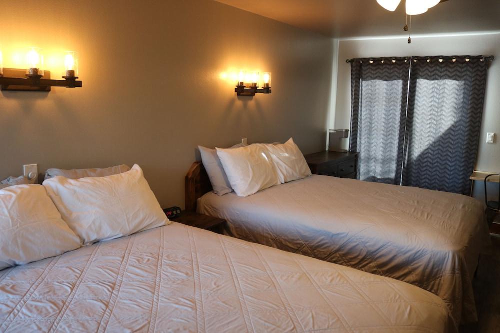 Columbine Inn photo 2