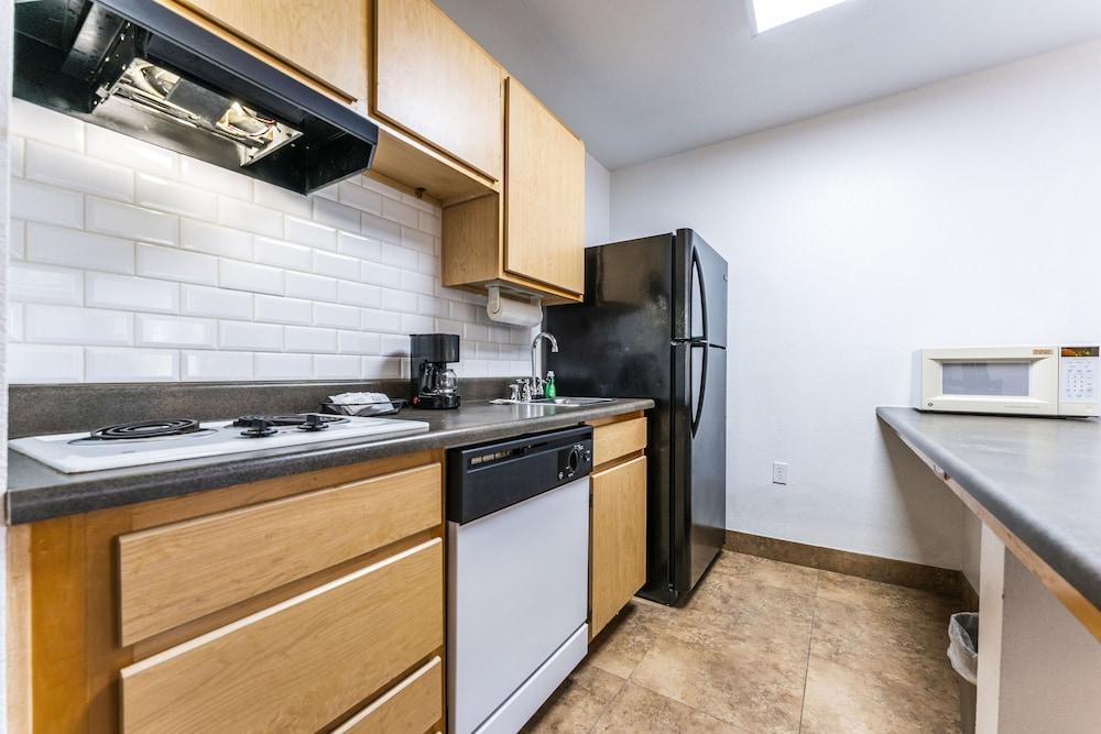 Metro Chandler Extended Stay photo 32