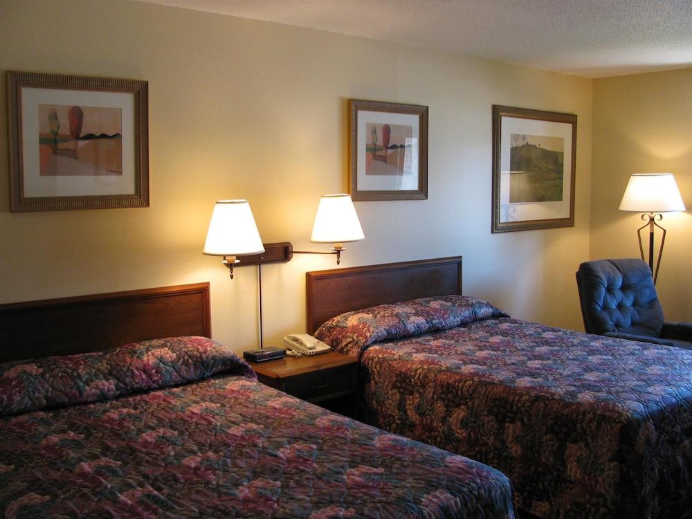 Americas Inn photo 3