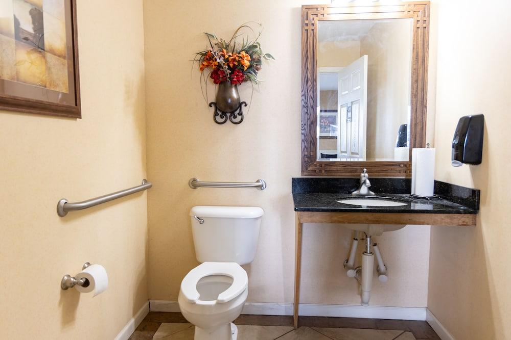 Quality Inn Carrollton Medical Center photo 25