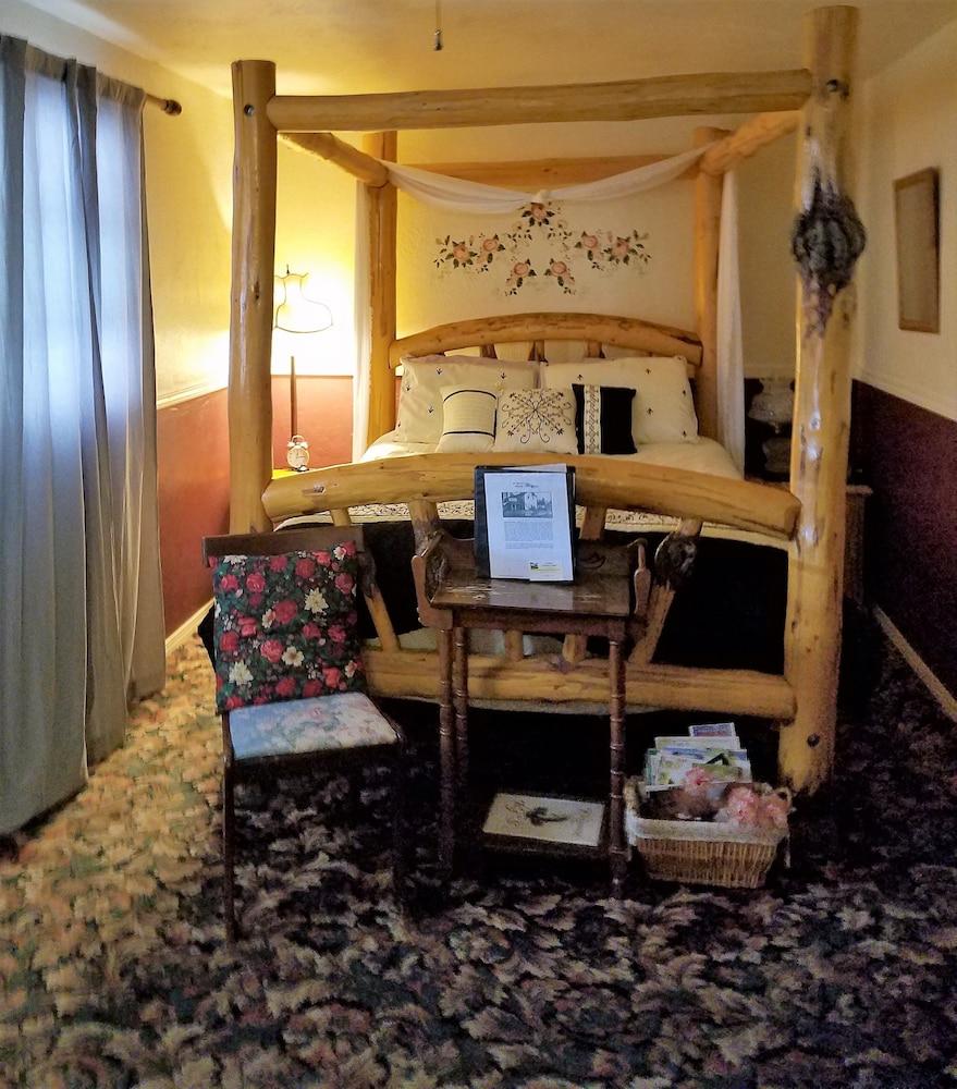 Dawson House Lodge photo 3