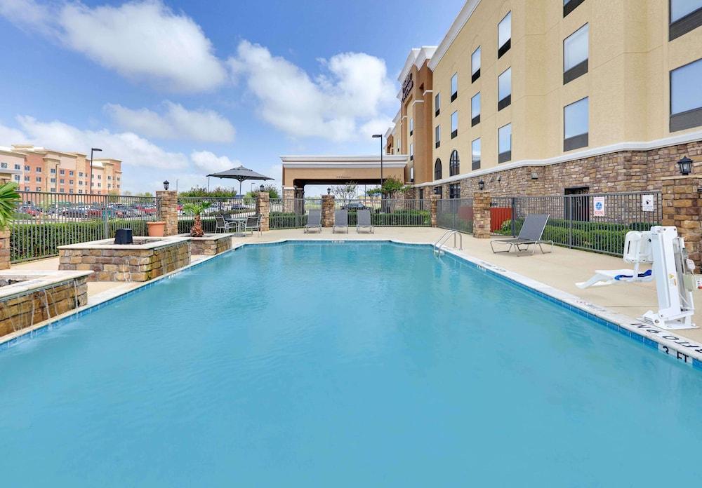 Hampton Inn & Suites Dallas-Arlington-South photo 24