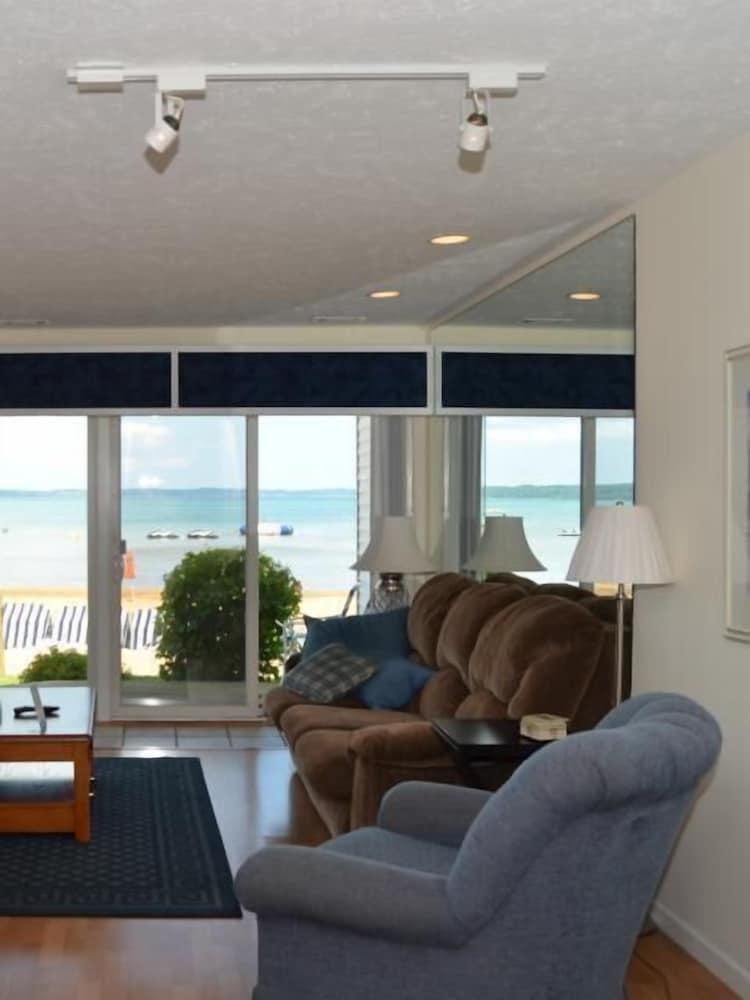 Beach Condominium Hotel photo 65