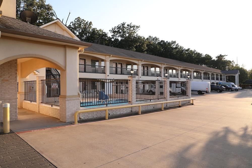 Motel 6 Tyler, TX photo 27