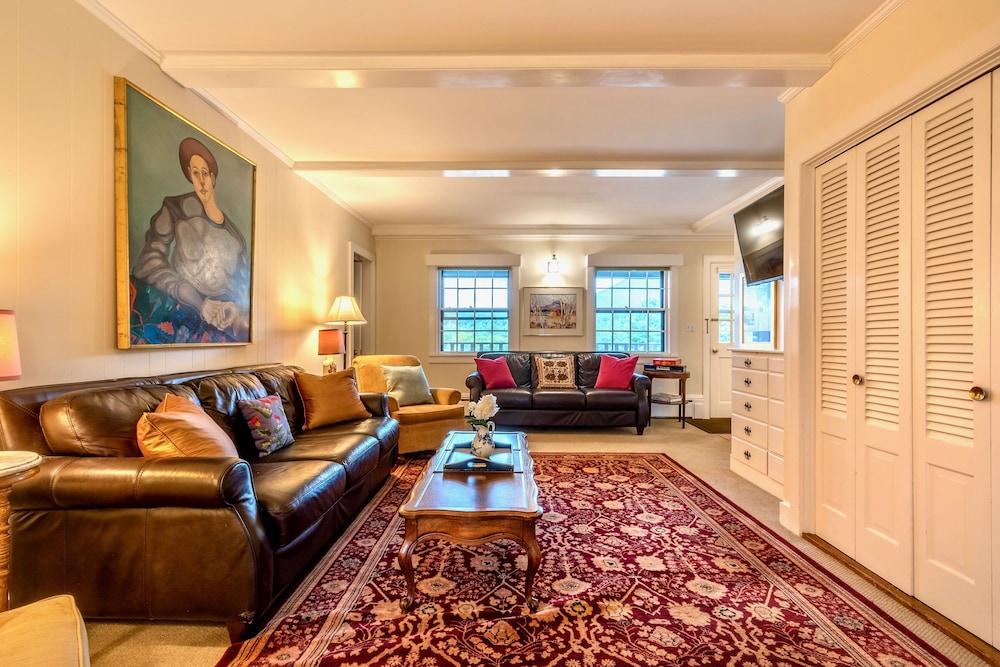 Wilburton Inn photo 62