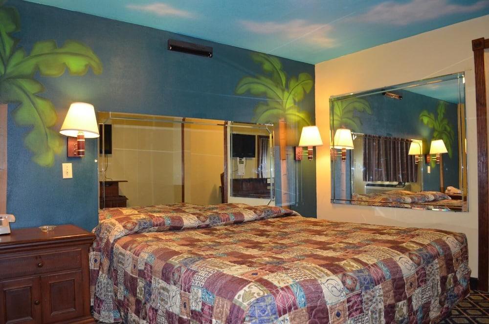 Economy Inn photo 19