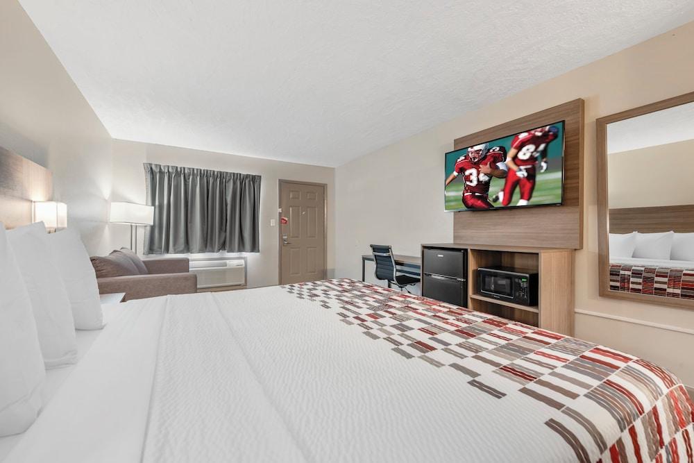 Red Roof Inn Kissimmee photo 14