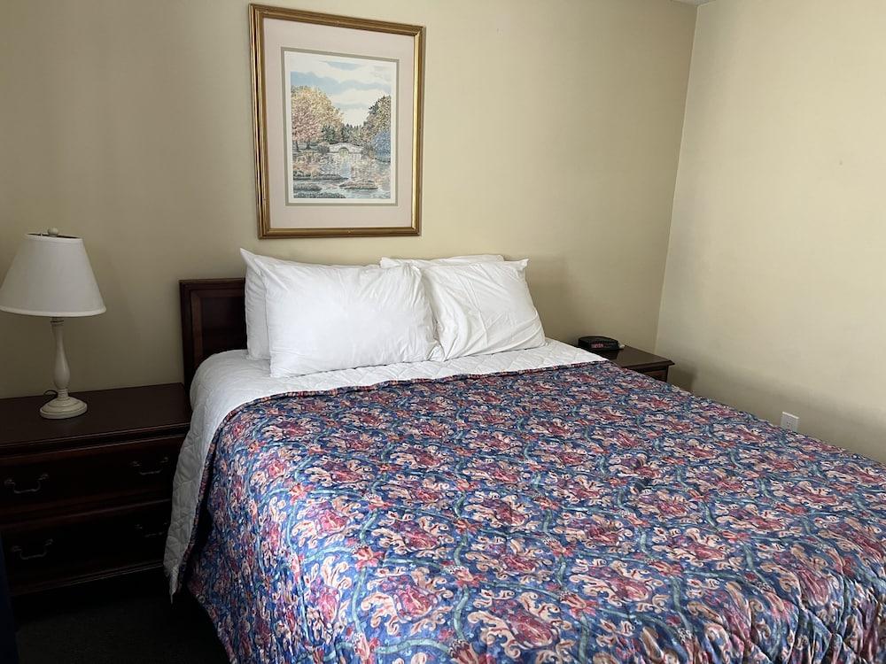 SHIPS INN Hotel photo 25